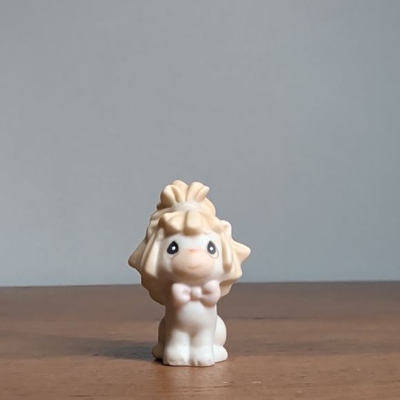 Precious Moments Other - Tiny Dog Of Unknown Origin Precious Moments
